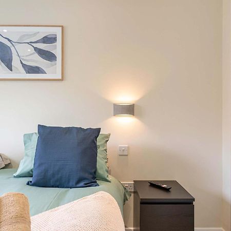 Stylish 2 Bedroom Apartments In Derby Exteriör bild